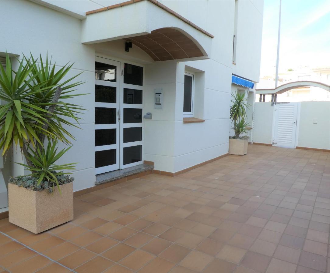 Apartaments Club Nautic L' Escala מראה חיצוני תמונה