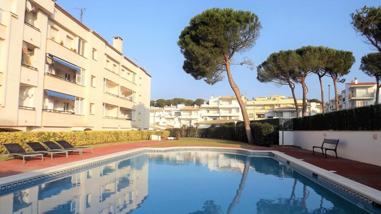 Apartaments Club Nautic L' Escala מראה חיצוני תמונה